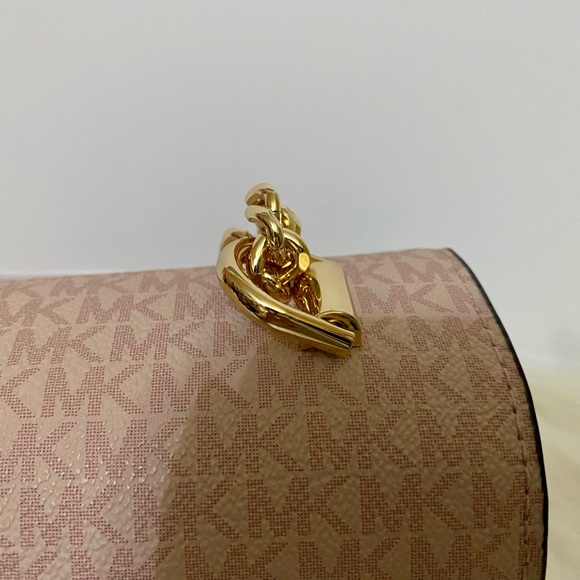 Michael Kors Crossbody Chain Bag - Picture 12 of 13